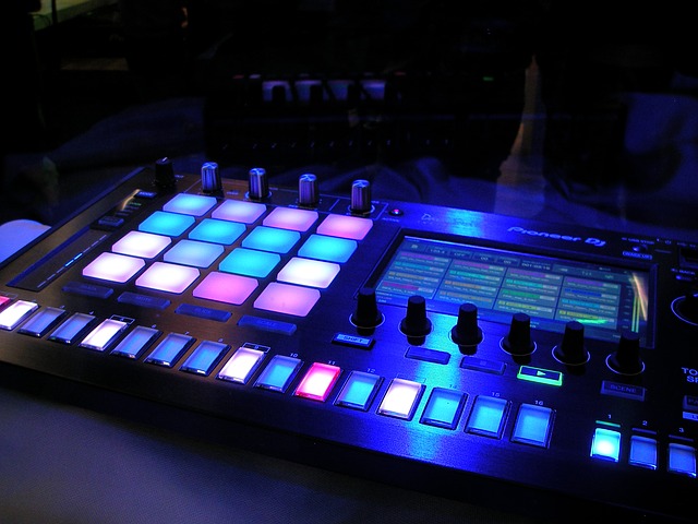 Miejsce dla DJ w klubie muzycznym