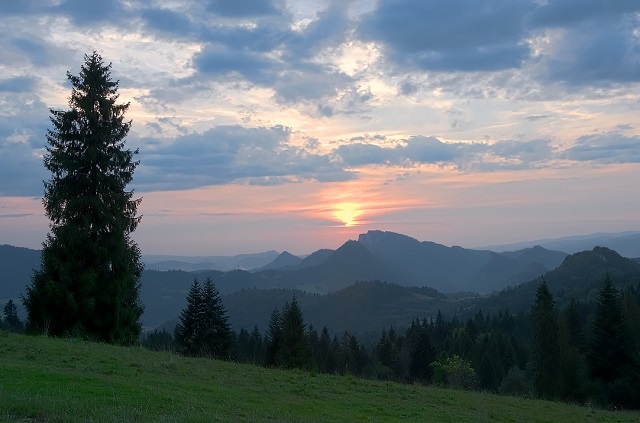 Zachód słońca w beskidach
