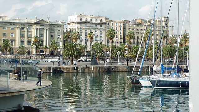 Panorama portu w Barcelonie